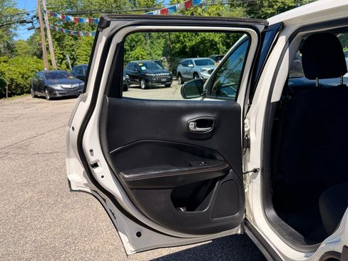 Used 2019 Jeep Compass Sport FWD image 19