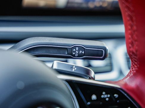 Used 2025 Mercedes-Benz Maybach GLS 600 4MATIC image 24