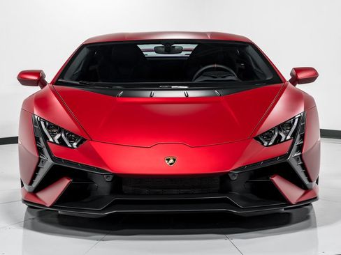 Used 2023 Lamborghini Huracan Tecnica RWD image 8