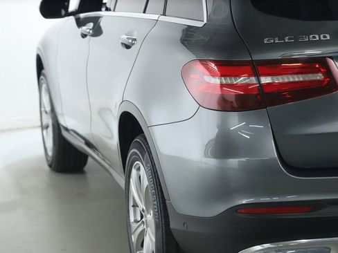 Used 2018 Mercedes-Benz GLC 300 4MATIC image 43