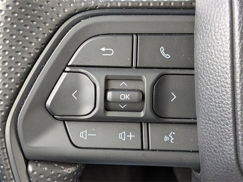 Used 2025 Toyota Tacoma SR5 image 23