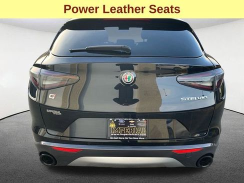 Used 2024 Alfa Romeo Stelvio Ti w/ Performance Driving Package image 12