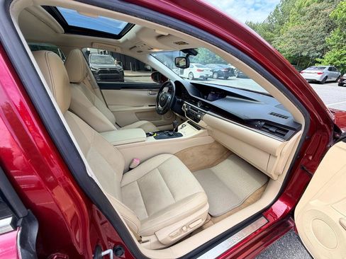 Used 2015 Lexus ES 350 w/ Premium Package FWD image 14