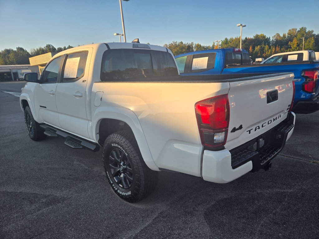Used 2023 Toyota Tacoma SR5 w/ Technology Package AWD/4WD image 3