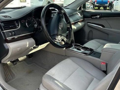 Used 2012 Toyota Camry XLE FWD image 10