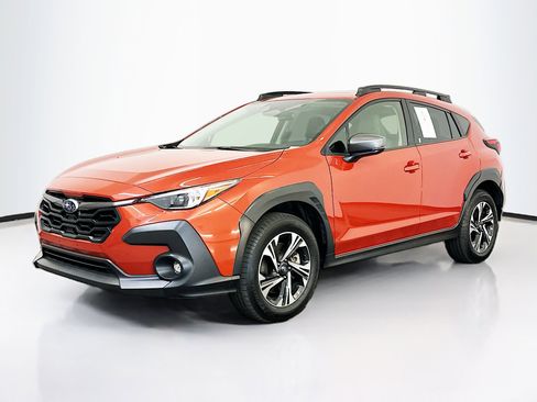 Used 2024 Subaru Crosstrek 2.0i Premium AWD/4WD image 3