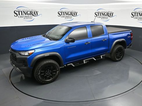 Used 2023 Chevrolet Colorado Trail Boss w/ Technology Package image 11