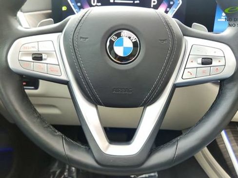 Used 2024 BMW X7 xDrive40i w/ Parking Assistance Package AWD/4WD image 48