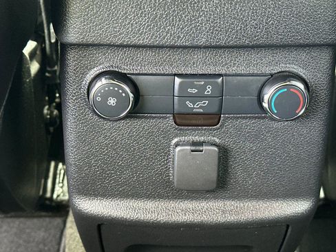 Used 2017 Ford Explorer Sport image 13