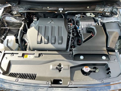 New 2025 Mitsubishi Eclipse Cross SEL image 31