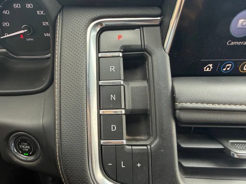 Used 2021 GMC Yukon SLT w/ SLT Luxury Plus Package AWD/4WD image 16