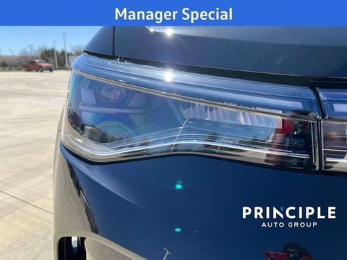 New 2025 Volkswagen Taos SEL image 9