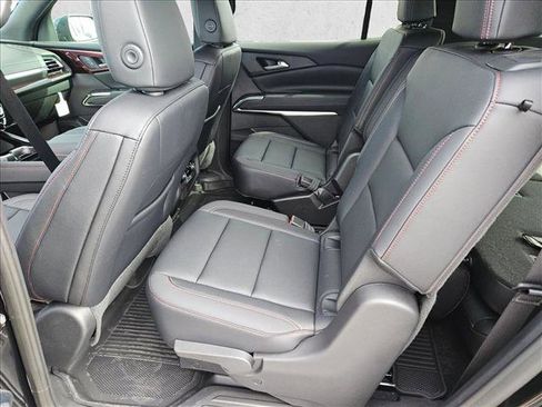 New 2026 Chevrolet Traverse Z71 w/ Driver Confidence Package image 16