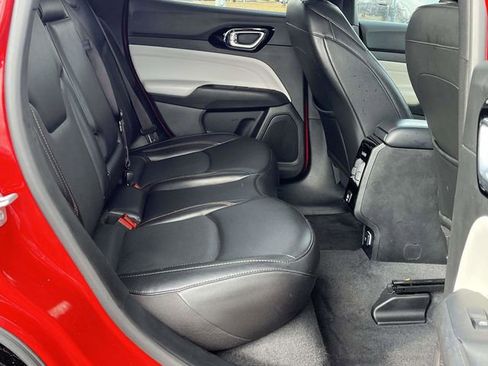 Used 2023 Jeep Compass Limited image 21