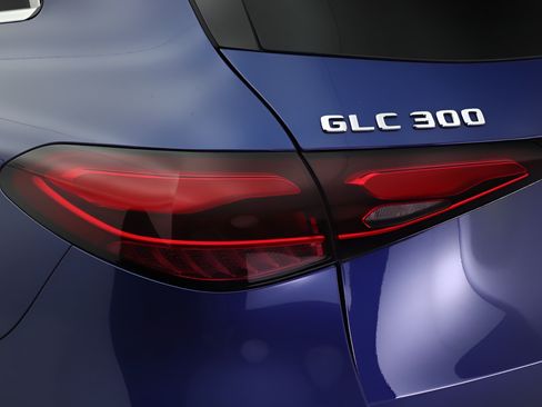 Certified 2023 Mercedes-Benz GLC 300 image 18