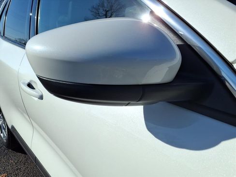 Used 2022 Ford Escape SEL image 8