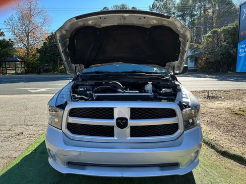Used 2018 RAM 1500 Express image 9