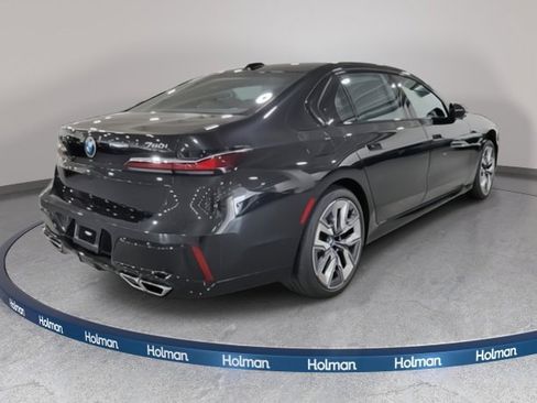 Certified 2023 BMW 760i xDrive w/ Parking Assistance Package image 7