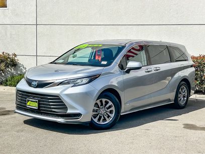 Used 2021 Toyota Sienna LE