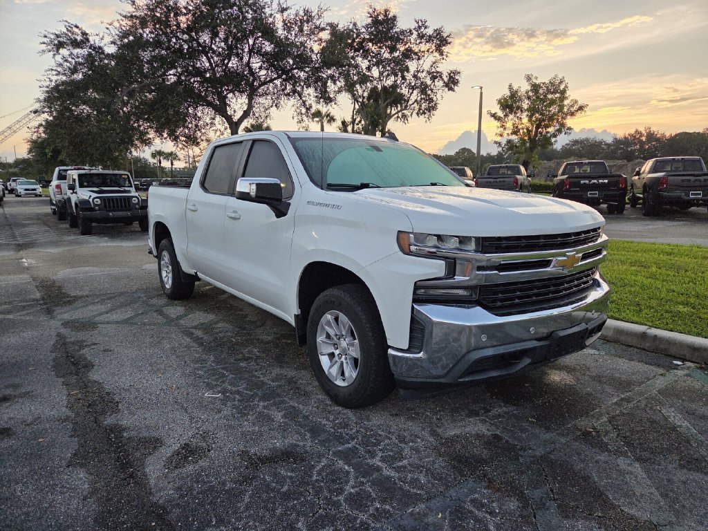 Used 2020 Chevrolet Silverado 1500 LT w/ Convenience Package RWD image 2