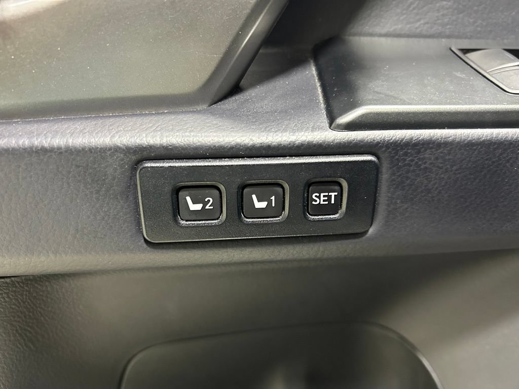 Used 2023 Lexus GX 460 Premium w/ Premium Package AWD/4WD image 13
