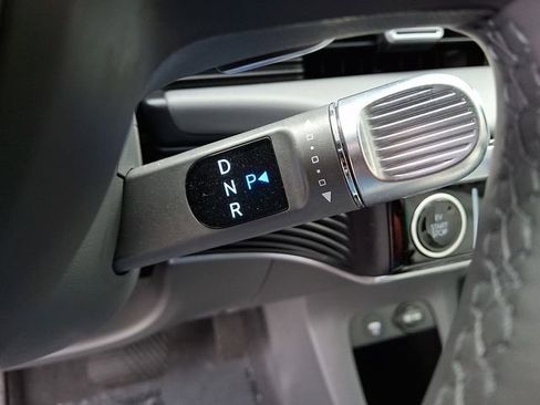 Used 2024 Hyundai Ioniq 5 Limited image 18