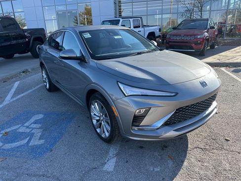 Used 2024 Buick Envista Avenir image 6