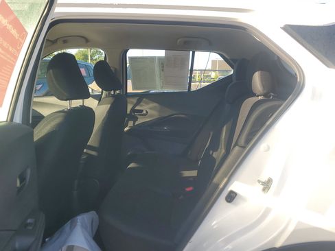 Used 2024 Nissan Kicks S image 11