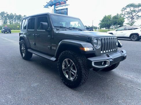 Used 2020 Jeep Wrangler Unlimited Sahara AWD/4WD image 6