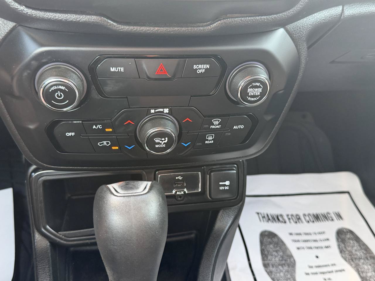 Used 2018 Jeep Renegade Altitude w/ Popular Equipment Group FWD image 21