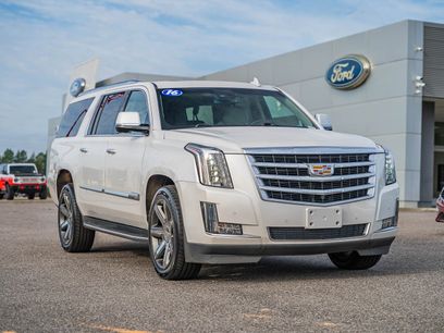 Used 2016 Cadillac Escalade ESV Luxury
