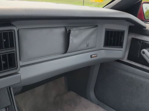 Used 1987 Pontiac Firebird Coupe RWD image 21