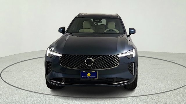 New 2026 Volvo XC90 T8 Plus w/ Protection Package AWD/4WD image 2
