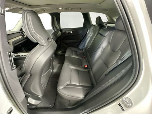 Used 2022 Volvo XC60 B5 Inscription w/ Protection Package Premier image 26