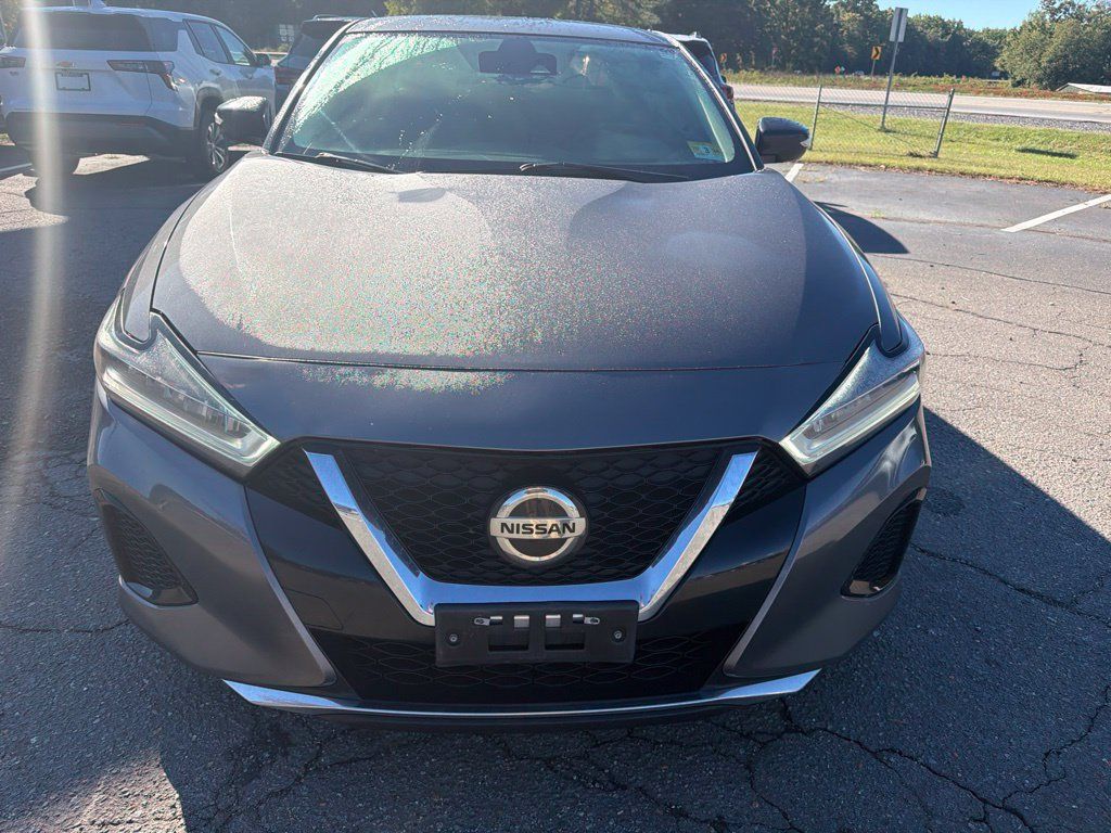 Used 2021 Nissan Maxima 3.5 SV w/ Floor Mat Group FWD image 2