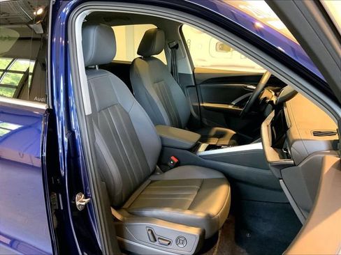 Used 2025 Audi Q5 Premium w/ Convenience Package AWD/4WD image 17