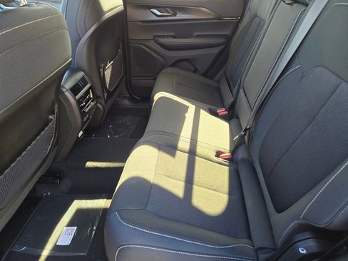 New 2025 Jeep Grand Cherokee Laredo X image 19