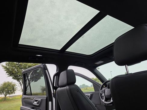 Used 2021 Chevrolet Tahoe RST w/ Luxury Package image 19