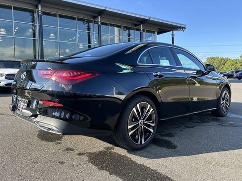 Used 2025 Mercedes-Benz CLA 250 4MATIC image 7