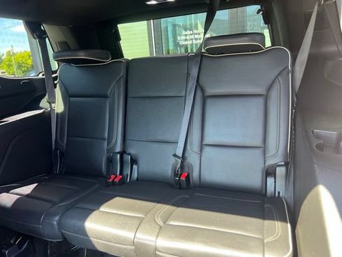 Used 2022 GMC Yukon SLT w/ SLT Premium Package AWD/4WD image 22