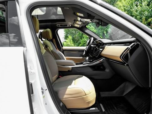 New 2026 Land Rover Range Rover Sport SE AWD/4WD image 40