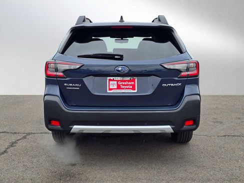 Used 2023 Subaru Outback Limited image 5