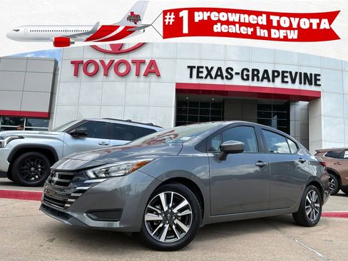 Used 2025 Nissan Versa SV FWD image 1