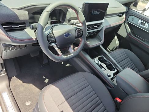 New 2026 Ford Explorer ST-Line w/ ST-Line Street Pack RWD image 11