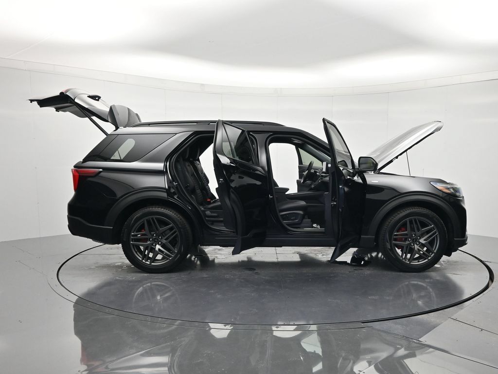 New 2026 Ford Explorer ST-Line w/ ST-Line Street Pack RWD image 47