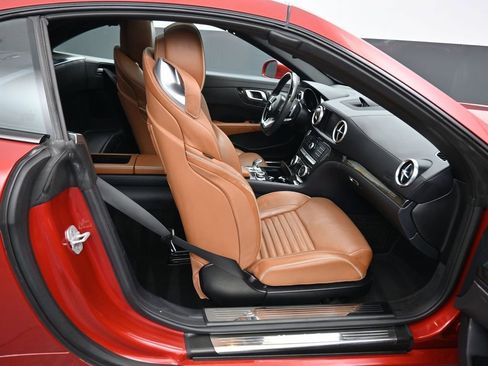Used 2018 Mercedes-Benz SL 450 image 35