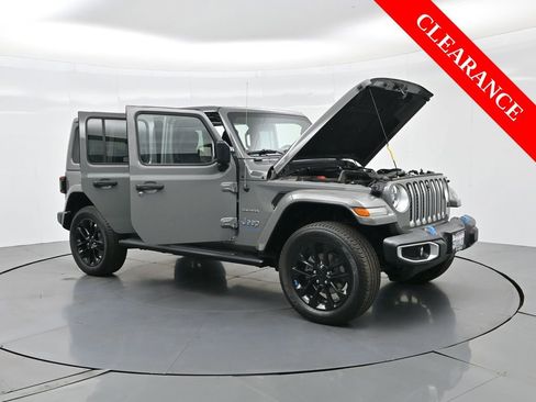 Used 2023 Jeep Wrangler Unlimited Sahara w/ Cold Weather Group image 40