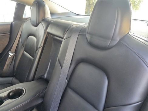 Used 2022 Tesla Model 3 image 12