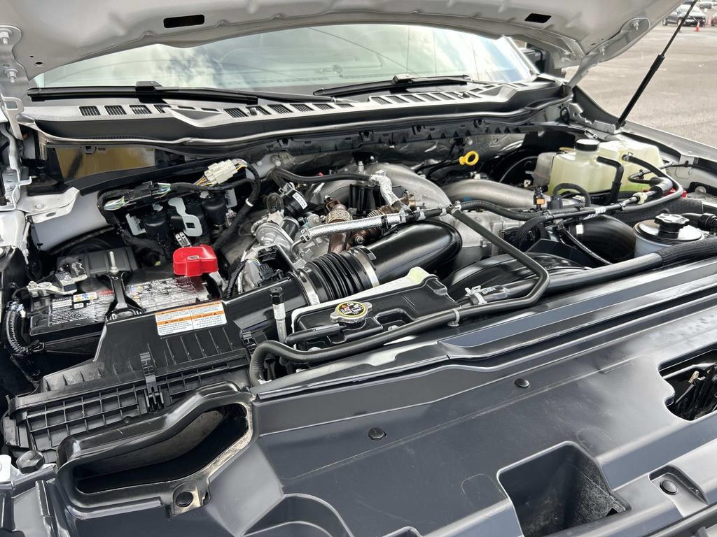 Used 2025 Ford F250 Lariat AWD/4WD image 23
