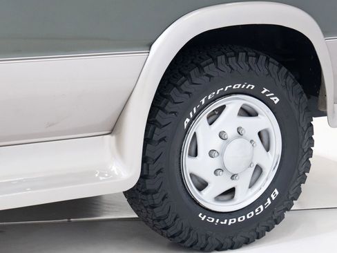 Used 2002 Ford E-350 and Econoline 350 Van image 70